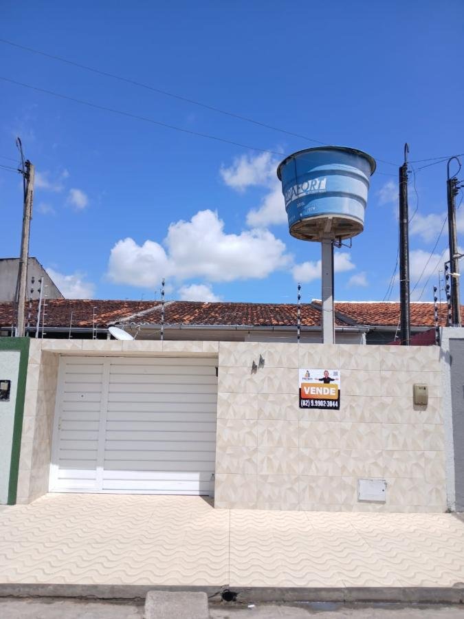 Casa para Venda em Arapiraca, Itapoâ, 3 dormitórios, 1 suíte, 1 banheiro, 2 vagas — foto 1
